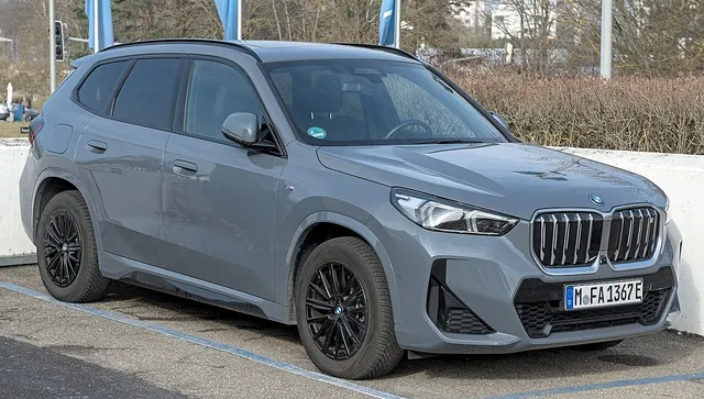 BMW iX1